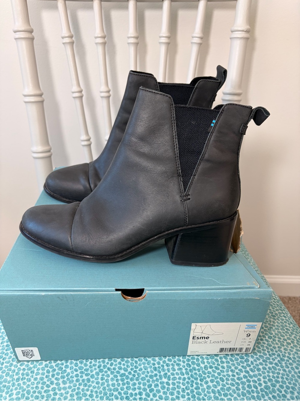 Tom’s Esme black leather boots